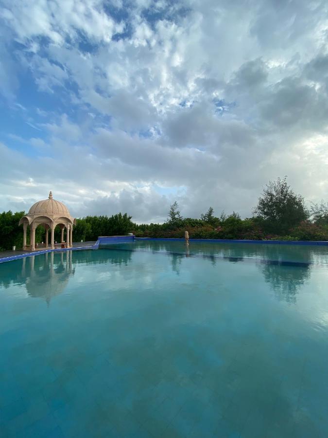 City The Village Beach Resort Laeja Exterior foto